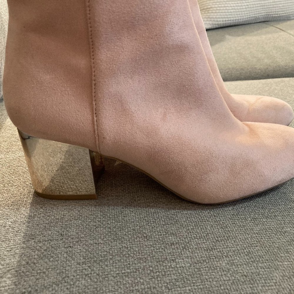 BLUSH PINK SUEDE GOLD HEEL BOOTIES